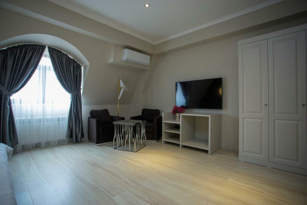 Downtown Hotel Batumi Kültér fotó