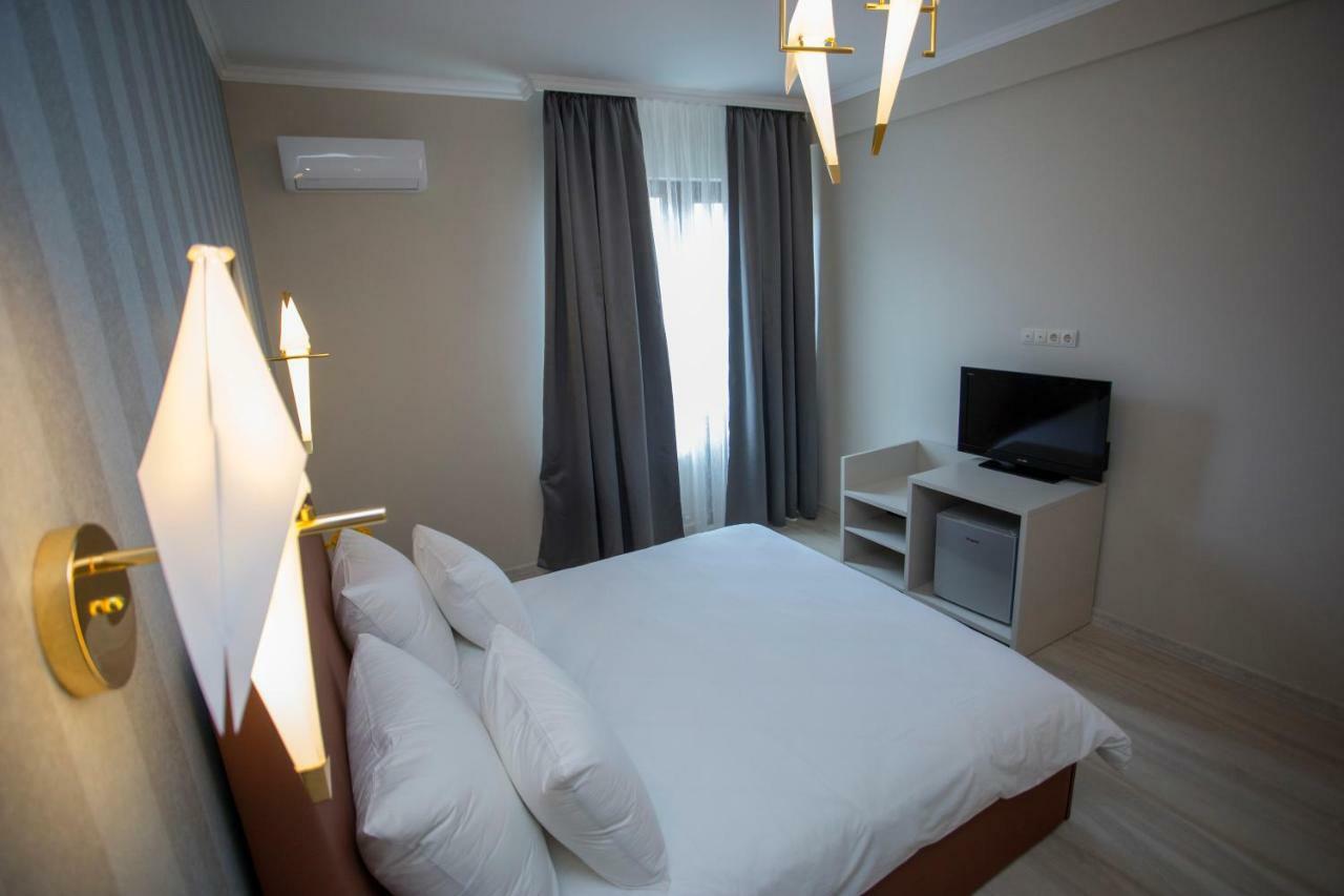 Downtown Hotel Batumi Kültér fotó